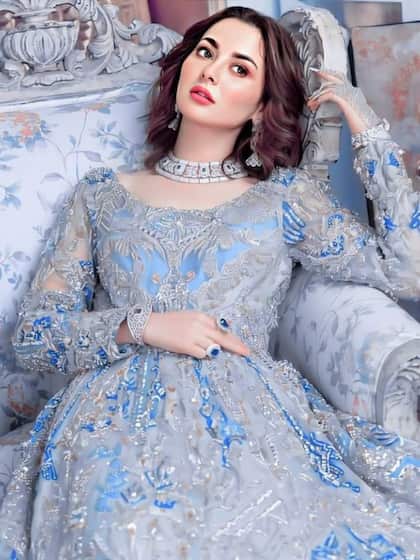 <p>जिस तरह हानिया के फैंस पूरी दुनिया में करोड़ों में है। उसी तरह हानिया अपनी टीवी शोस और ब्रांड एंडोर्समेंट से करोड़ों रुपए कमा रही है।</p>
