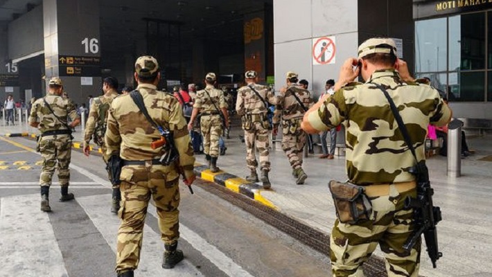 parliament security breach : పార్లమెంట్ సెక్యూరిటీ బాధ్యతలు సీఐఎస్ఎఫ్ చేతికి .. హోంశాఖ కీలక నిర్ణయం