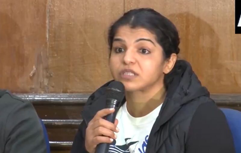 Sakshi Malik claims BJP Babita Phogat wanted to be WFI chief encouraged wrestlers to protest against Brij Bhushan kvn