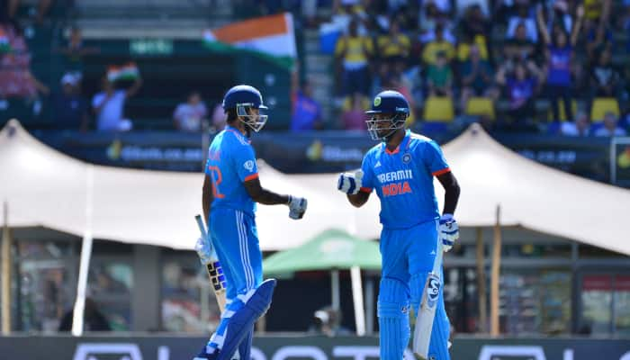 SAvIND Sanju Samson help Team India to set 297 run target to South Africa final ODI ckm