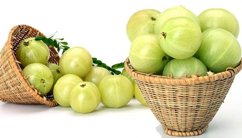 Promotes growth to Reduces Dandruff: 7 hair benefits of Amla ATG EAI