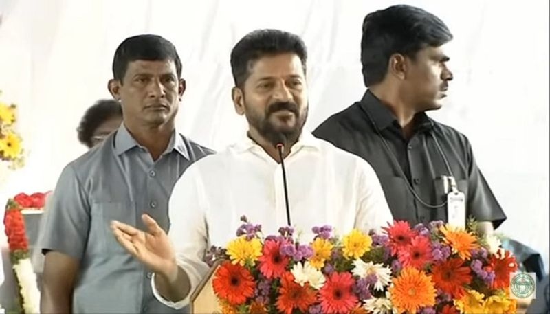  Revanth Reddy directs officials to ensure uninterrupted power and water supply lns