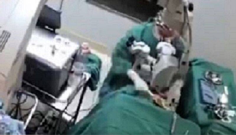 chinese doctor suspended for punching patient during surgery ash