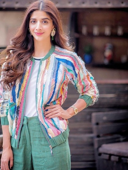 <p>पाकिस्तानी ऐक्ट्रेस मावरा होकेन  ने 'सनम तेरी कसम' से बॉलीवुड में डेब्यू किया और अपने रोल 'सरू' से सभी का दिल जीत लिया था ।<br />
<br />
<br />
 </p>

<p> <br />
 </p>
