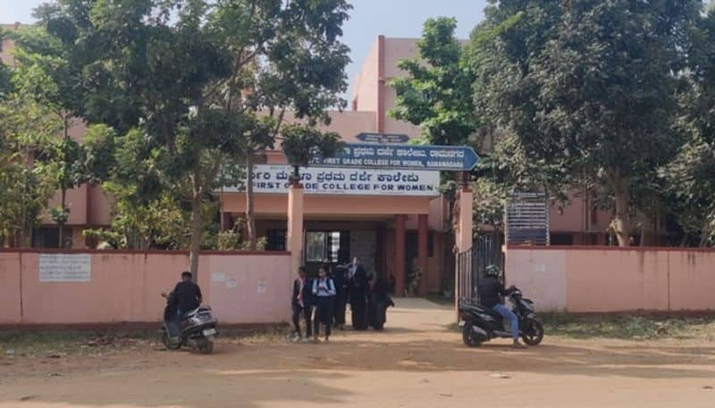 Students Faces Problems For Guest Lecturers Strike in Ramanagara grg 