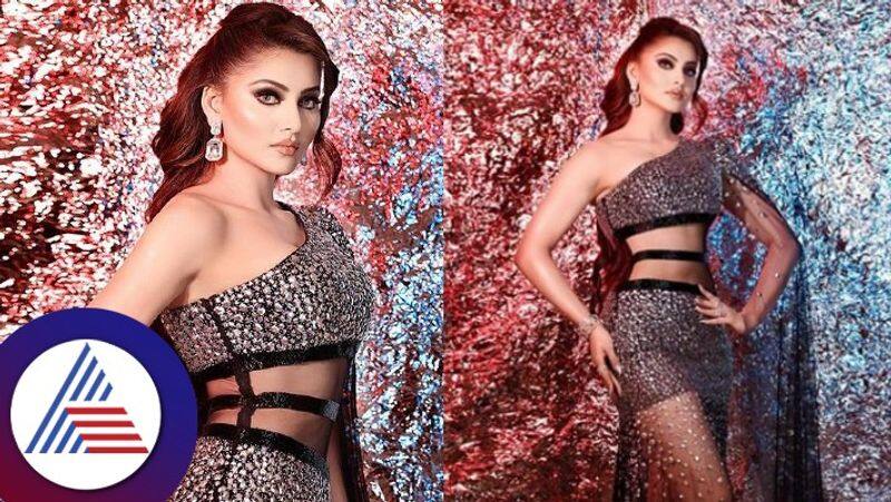 Actress Urvashi Rautela Looks Gorgeous In Her Latest Black Chamky Pics Goes Viral gvd