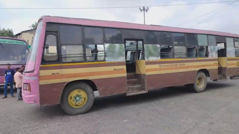 government bus transport workers did smart implementation to control a accidents in government bus at kanchipuram district vel