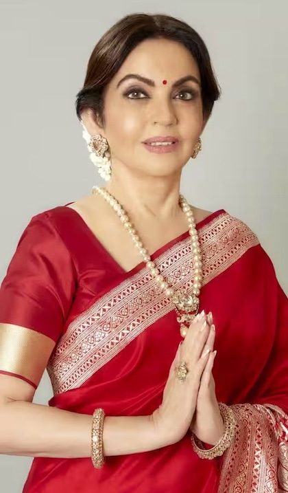 <p>नीता अंबानी के तीनों बच्चे डाउन टू अर्थ हैं। नीता ने बच्चों को पैसे की कीमत सिखाने के लिए बहुत कुछ किया। अमीर होने के बाद भी स्कूली दिनों में तीनों को 5 रुपए पॉकेटमनी मिलती थी। </p>
