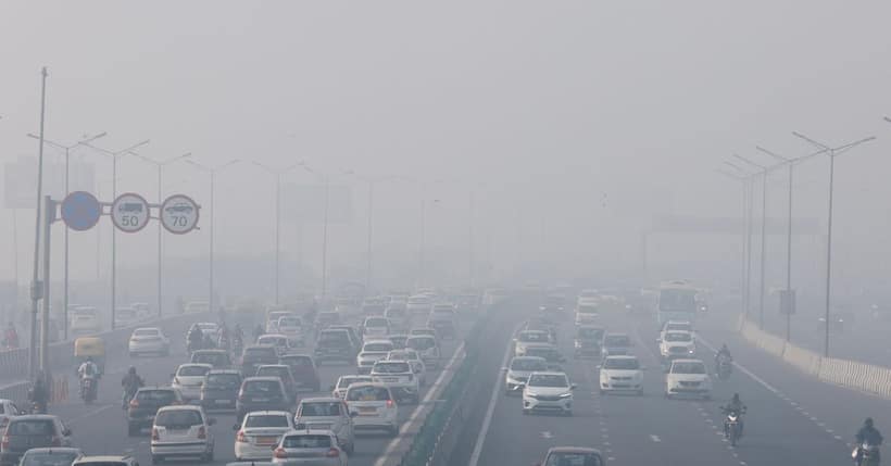 Foggy conditions stall 26 trains in Delhi; IMD forecasts colder spell in central India