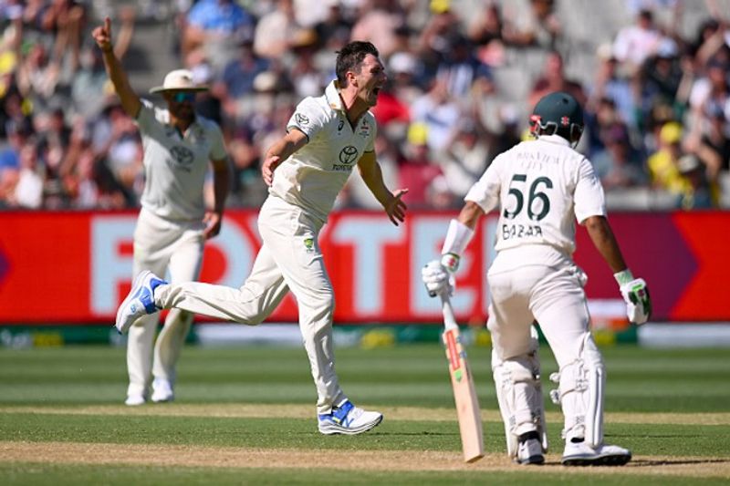 AUS vs PAK, 2nd Test: Babar Azam trolled after Pat Cummins castles him with a beauty; sparks meme fest (WATCH) snt