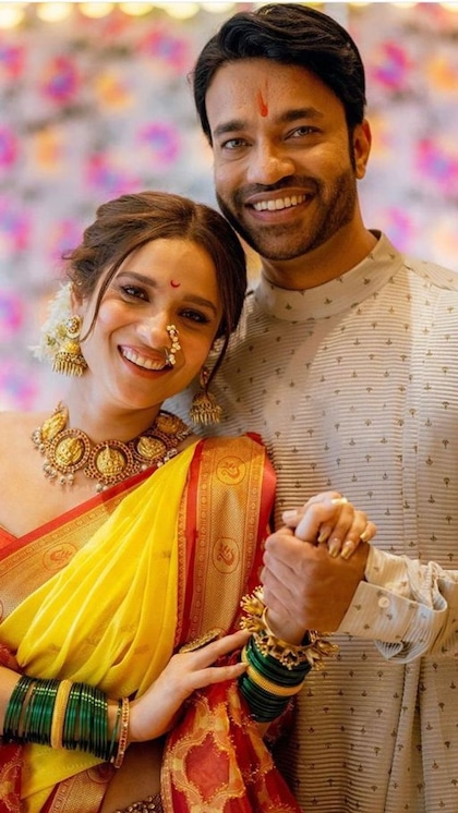 <p>इसी बीच सोशल मीडिया पर दावा किया जा रहा है कि अंकिता लोखंडे से पहले विक्की का बॉलीवुड और टीवी एक्ट्रेस से अफेयर था। दोनों एक-दूसरे को लेकर सीरियस थे लेकिन शादी नहीं हो सकी।</p>
