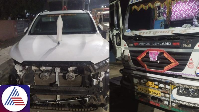 Karnataka Minister Madhu Bangarappa escapes car accident with minor injuries at Tumkur vkp