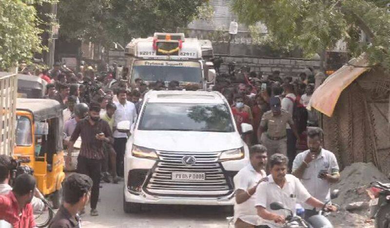 Captain Vijayakanth body brought to Chennai theevuthidal for public tribute tvk