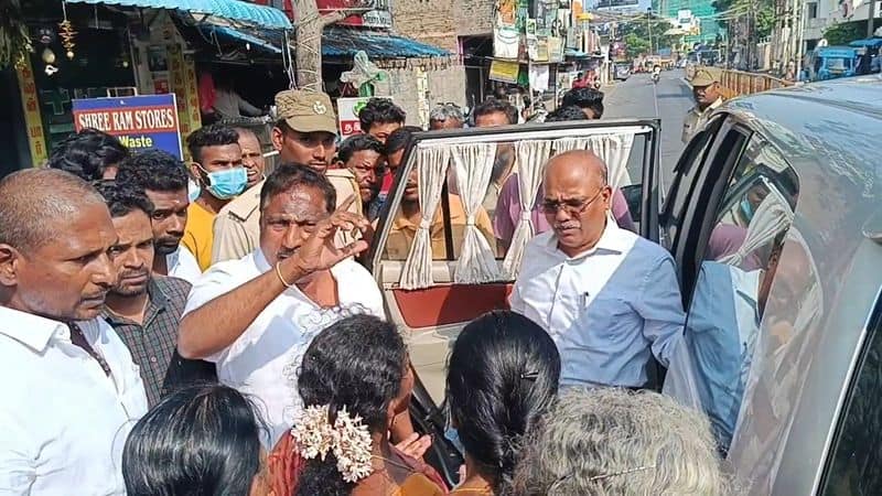 mla nehru and public protest against district collector in puducherry vel