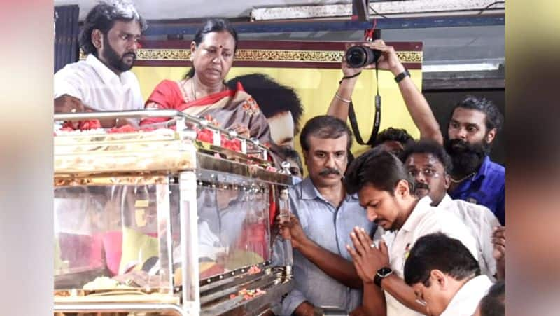 Udhayanidhi Stalin mourns for the demise of captain vijayakanth gan