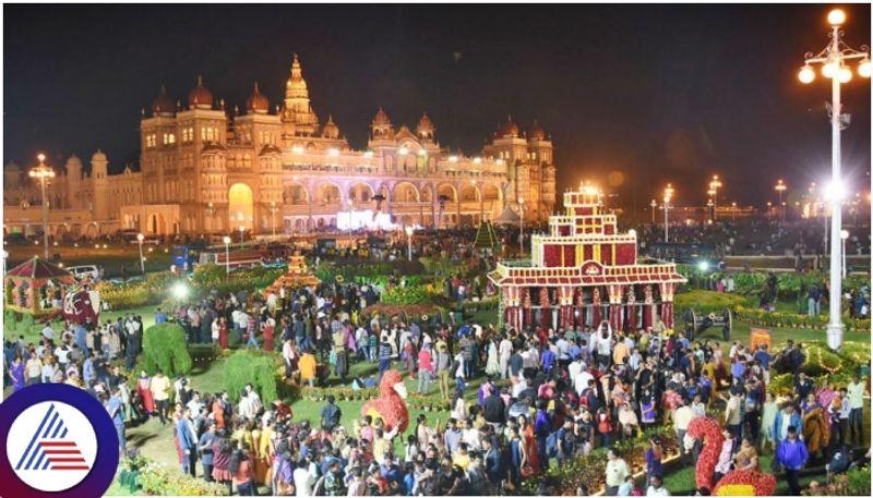 Mysuru people new year celebrate should only one hour and Chamundi Hill entry was banned sat