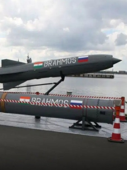 <p>DRDO की इकाई रक्षा सामग्री और भंडार अनुसंधान और विकास प्रतिष्ठान (DMSRDE), जीटी रोड के साइंटिस्ट्स का रिसर्च सफल हुआ है।</p>
