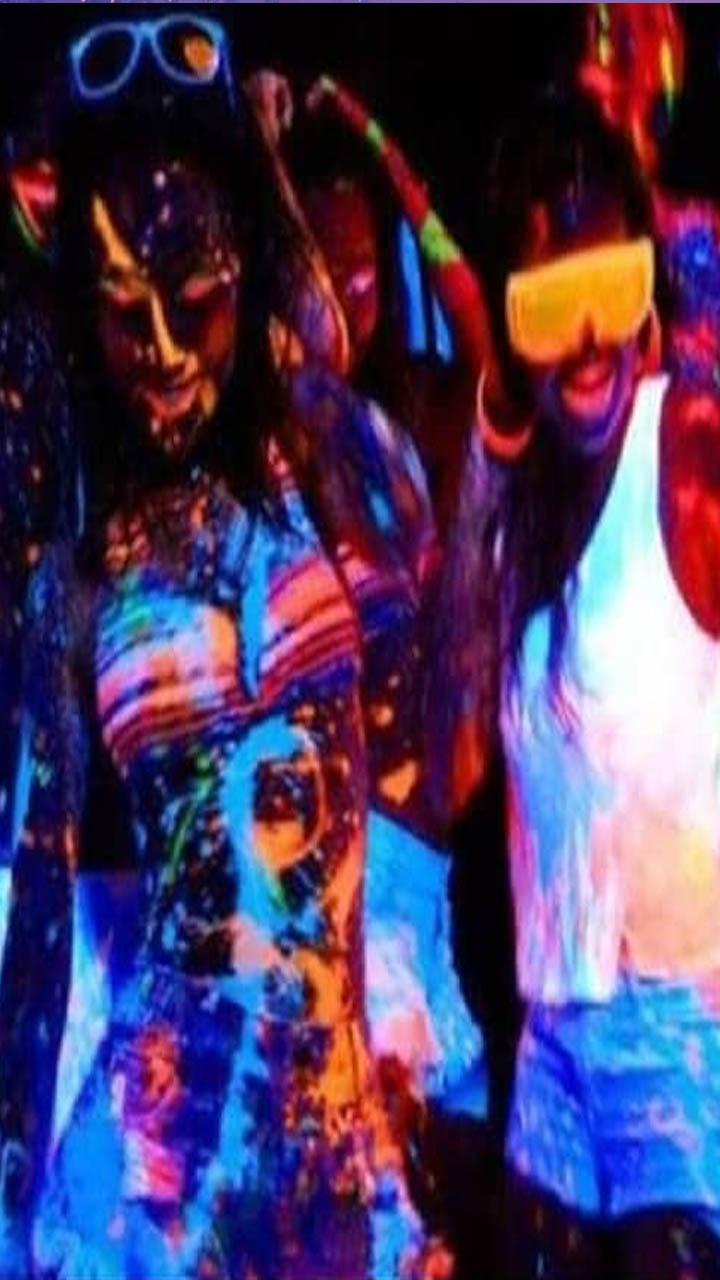 police raid on rave party  before one day new year 2024 thane mumbai police raid on rave party  before one day new year 2024 thane mumbai