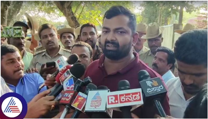 Hassan district Nandagondanahalli tree cutting case Vikram Simha came out on bail sat