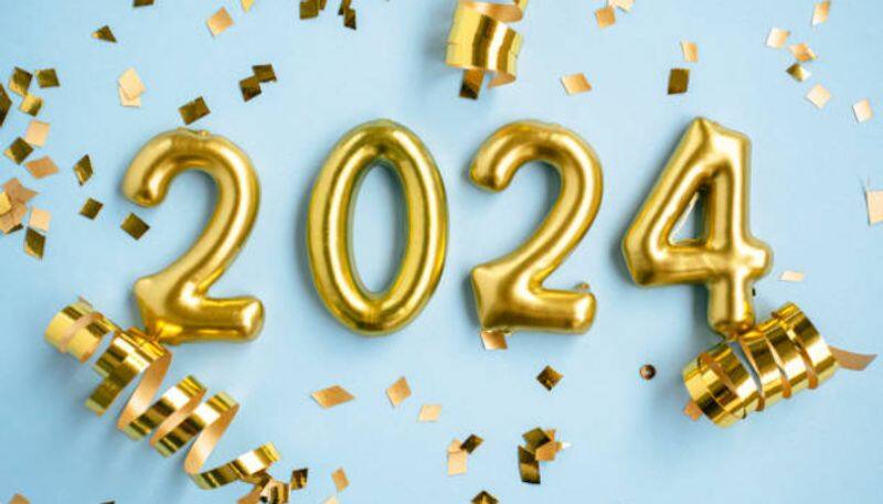 New Year 2024: Facebook/ WhatsApp status, quotes to share with your loved ones RKK