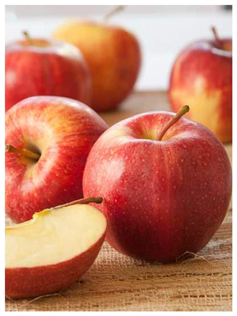 know the health benefits of eating daily apple 