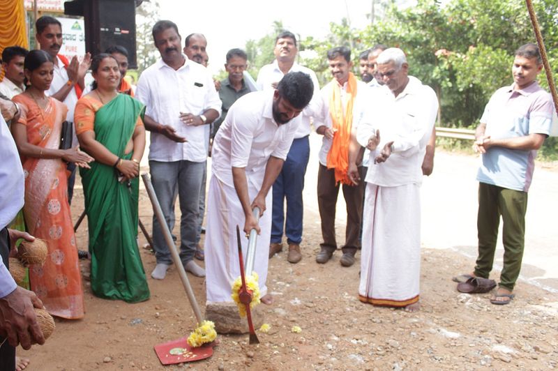 National Highway Asphalting Work MP Pratap Simha performed Bhoomi Puja at kodagu gvd