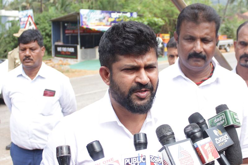 ex mp pratap simha slams on congress govt at kodagu gvd