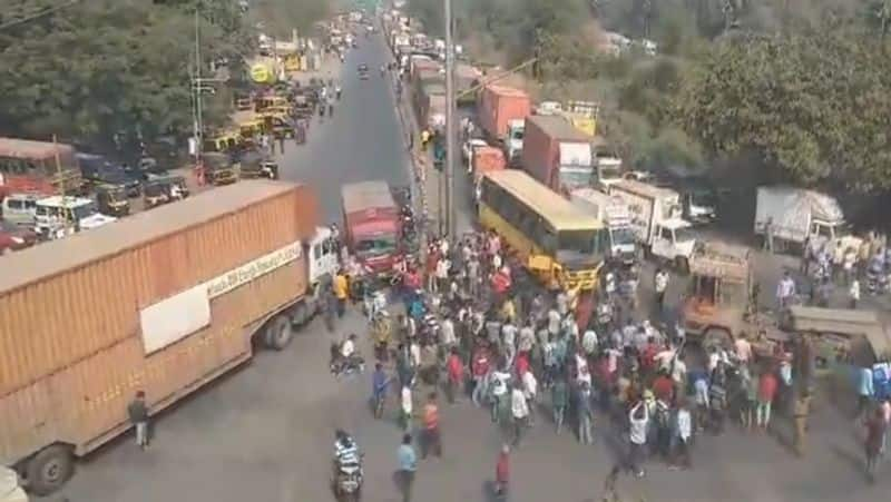 Truck bus drivers protest against hit and run law smp