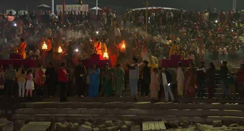 Ayodhya: Aarti to Ram Mandir on the bank of Sarayu River - Asianet Special Video!!