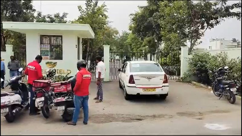 income tax officers raid nearly 10 places in coimbatore district vel