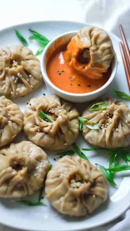 स्ट्रीट फूड के दीवाने लोग