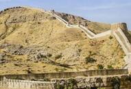 largest fort in the world Ranikot fort Sindh wall history Ranikot fort kisne banwaya tha kxa 