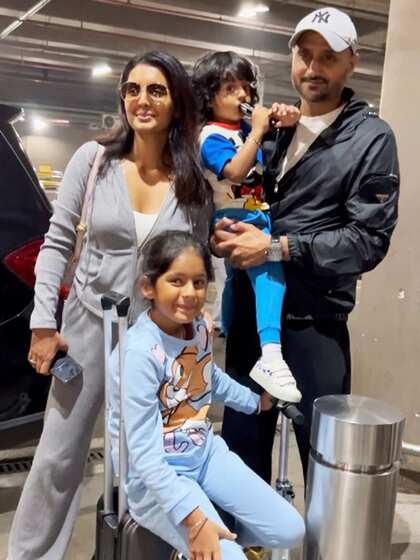Harbhajan Singh with family
