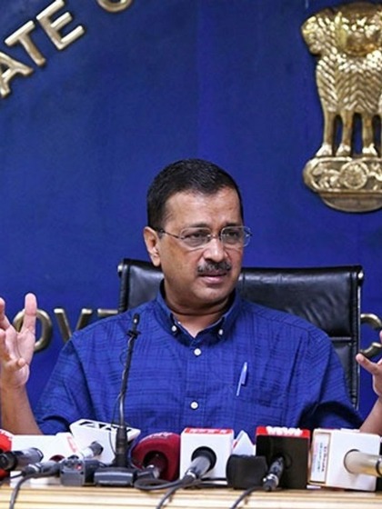<p>आम आदमी पार्टी का दावा है कि सीएम केजरीवाल को ईडी अरेस्ट कर सकती है। इसके बाद AAP मुख्यालय के बाहर कार्यकर्ता जुटने लगे।</p>
