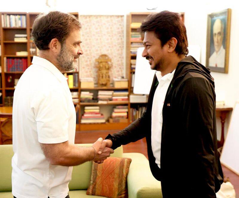 Udhayanidhi meets Congress MPs Rahul Gandhi and Sonia Gandhi sgb