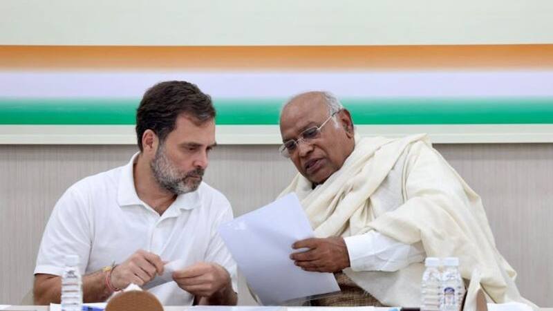 Rahul Gandhi, Kharge