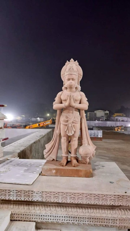 राम मंदिर के एंट्री गेट पर हनुमान, गरुड़, शेर की भव्‍य मूर्तियां-Pic