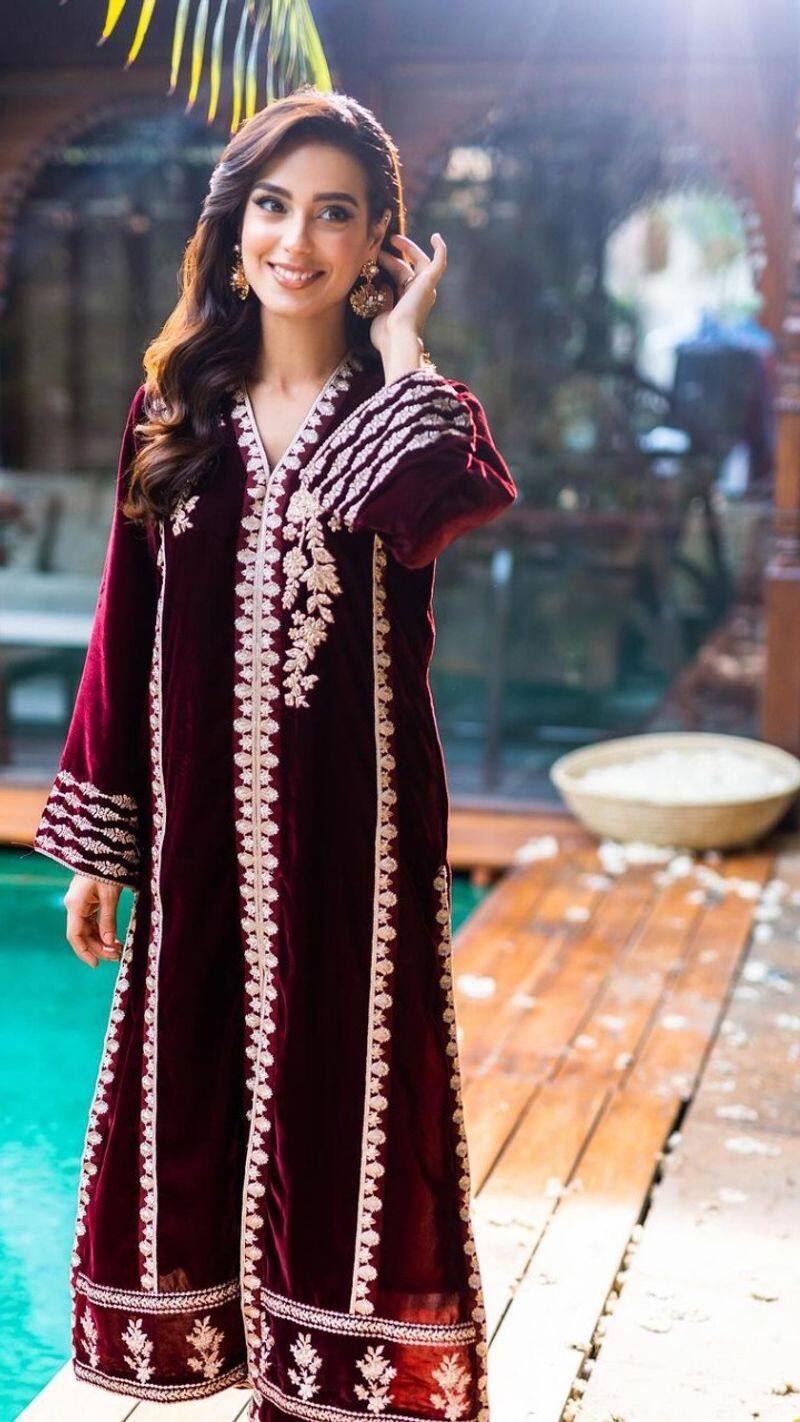 suno chanda fame iqra aziz dresses Pakistani suit design latest suit design for lohri 2024 kxa 