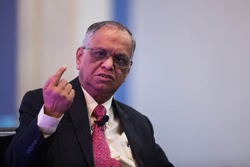 Infosys Narayana Murthy Every child in India should read Paul G Hewit Conceptual Physics Book san