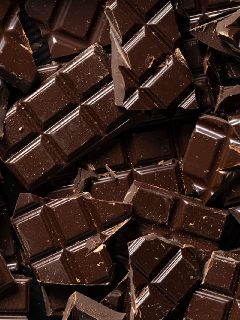 can dark chocolate help control high blood pressure