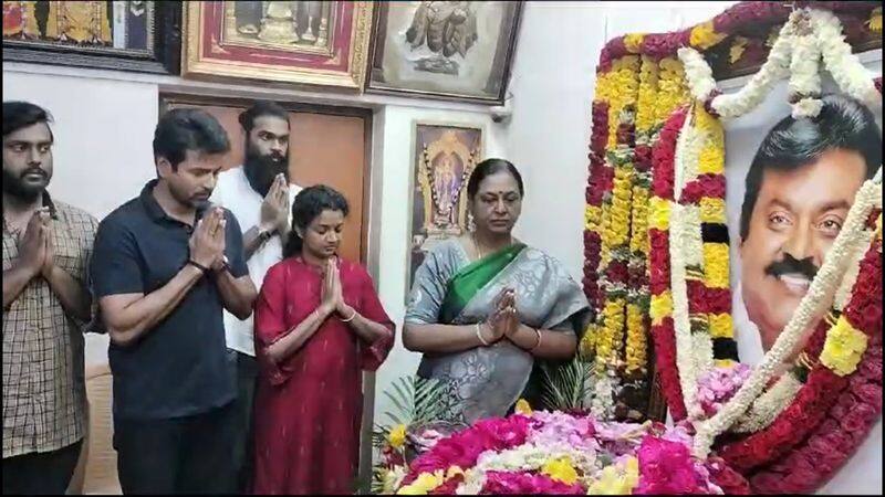 actor sivakarthikeyan paid respect to captain vijayakanth on his home in chennai vel