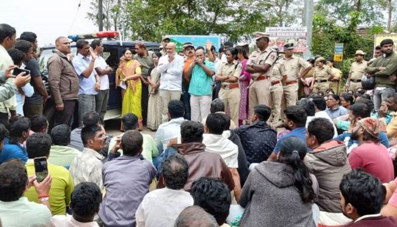 Outrage against the Government of Karnataka For Person Dies Due to Elephant Attack in Hassan grg 