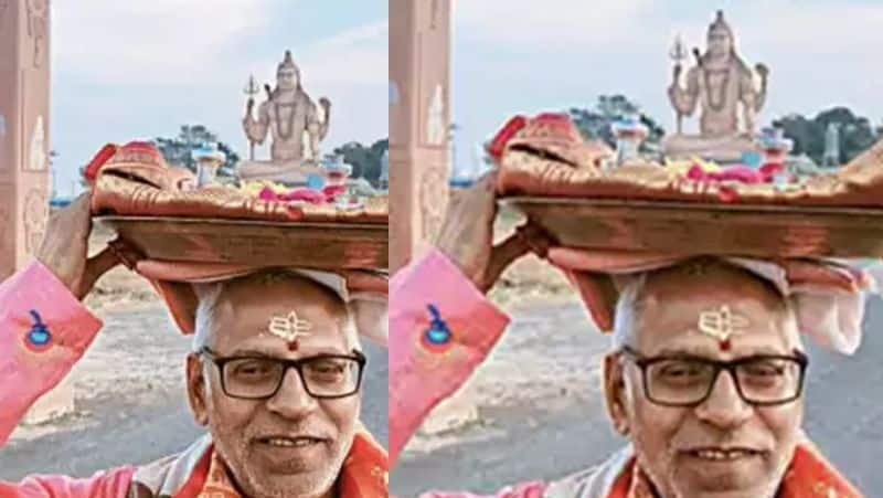 Hyderabad devotee trekking 8,000km to Ayodhya Ram Temple with golden slippers tvk