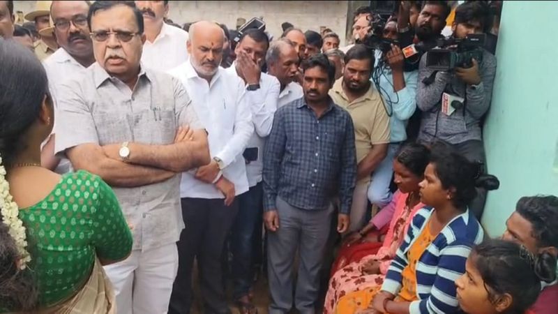 Wild Elephant Attack Minister KN Rajanna Condoles Family Members at Hassan gvd