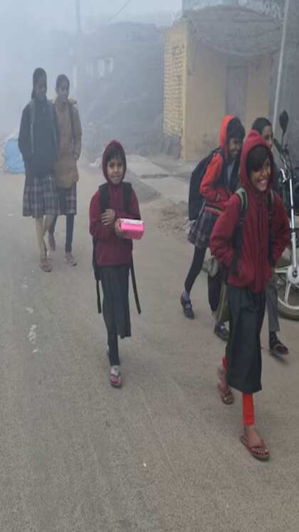 <p>22 जनवरी को यूपी के बेसिक, माध्यमिक और उच्च​ शिक्षा विभाग के सभी स्कूल/कॉलेजों में सार्वजनिक अवकाश। </p>

