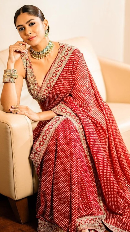 बुआ सास भी हो जाएंगी दिवानी,जब कैरी करेंगी Mrunal Thakur के 10 आउटफिट