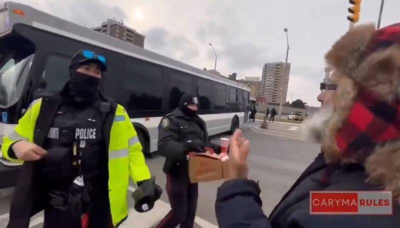 Canadian Police deliver coffee, food to pro-Hamas protesters by blocking roads (WATCH) AJR