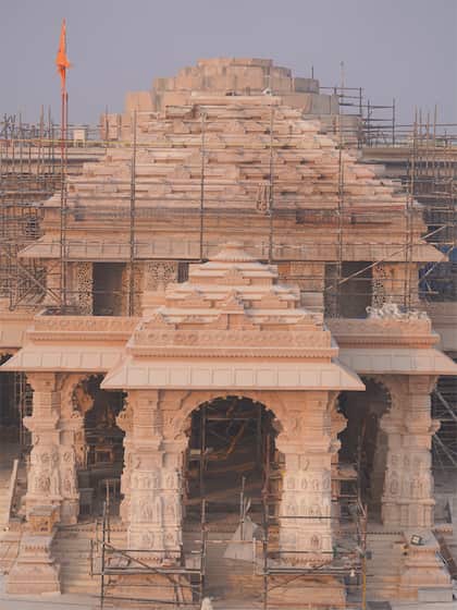 <p>राम मंदिर निर्माण समिति के अध्यक्ष नृपेंद्र मिश्र ने बताया कि प्राण प्रतिष्ठा दिवस के अवसर पर पीएम नरेंद्र मोदी सभी को संंबोधित करेंगे।</p>
