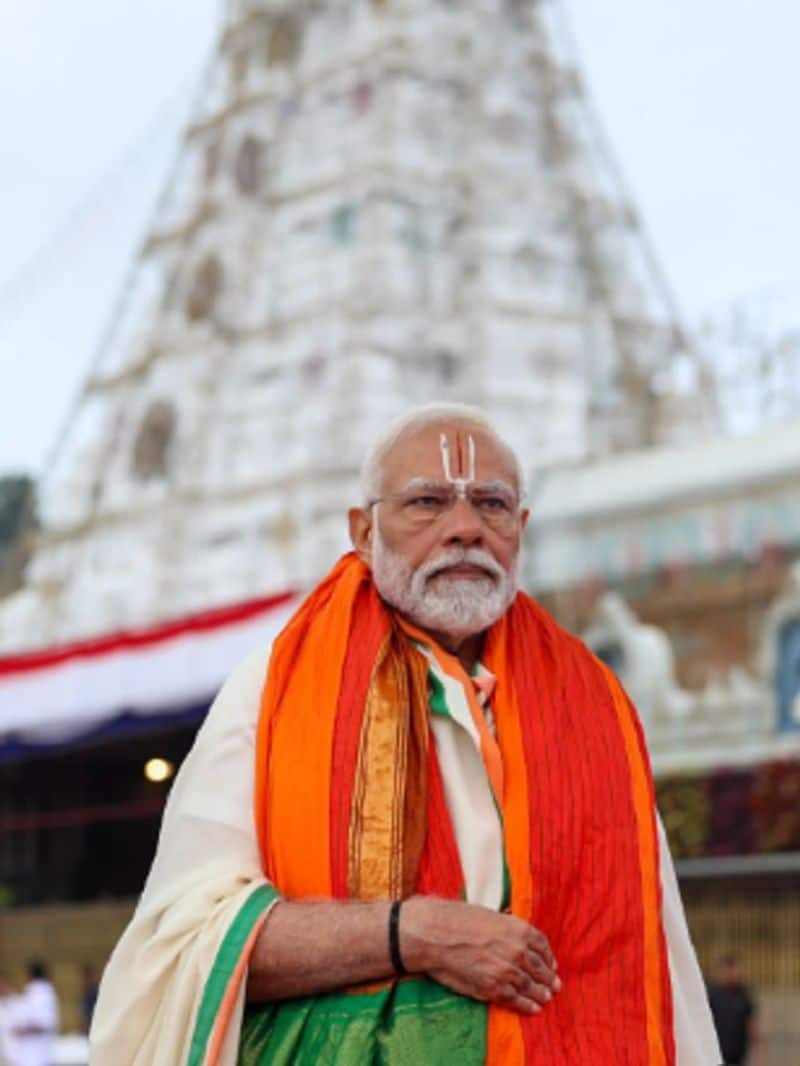 ram mandir ayodhya pm modi started 11 days special ritual zrua