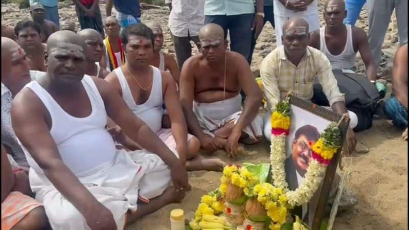 nearly 300 cadres did respect to dmdk president captain vijayakanth in dharmapuri district vel